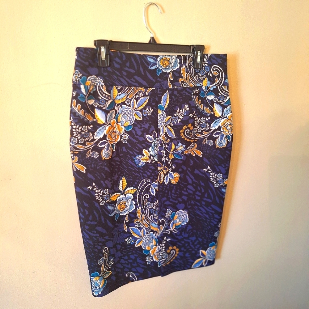 Thalia Sodi Blue and Yellow Floral Pencil Skirt - Picture 3 of 10